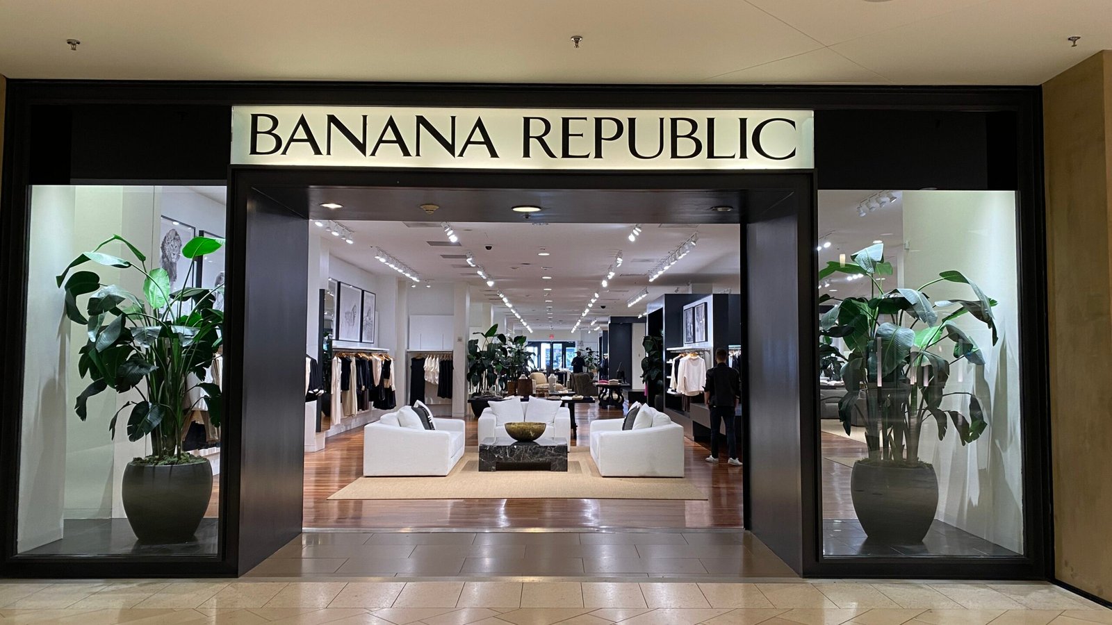 Banana Republic