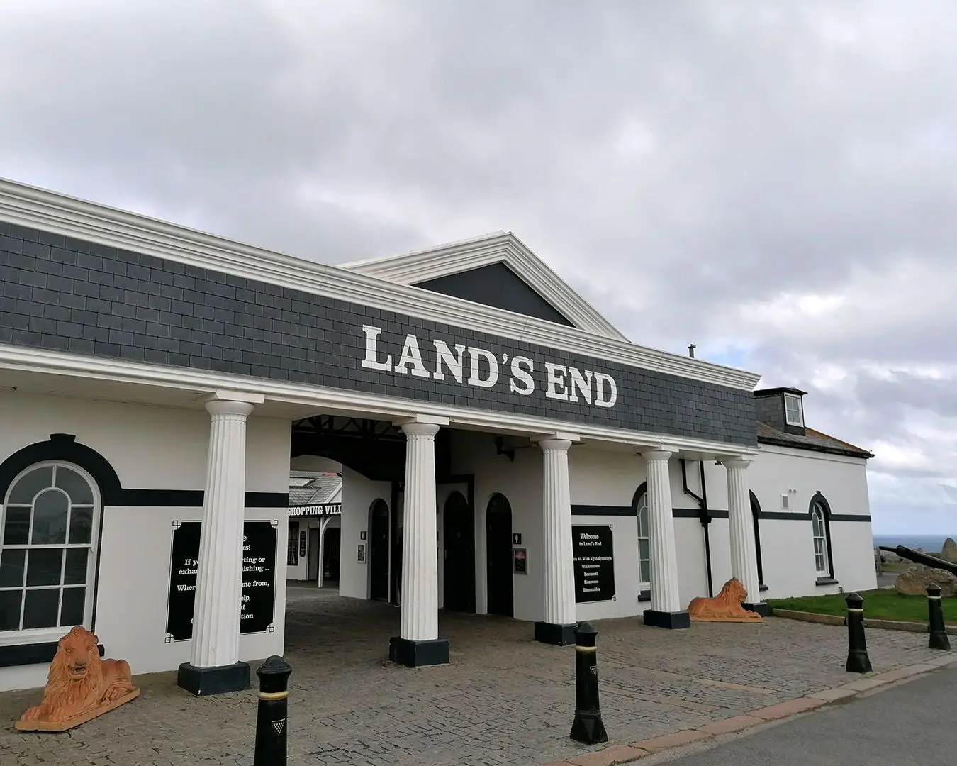 Lands’ End